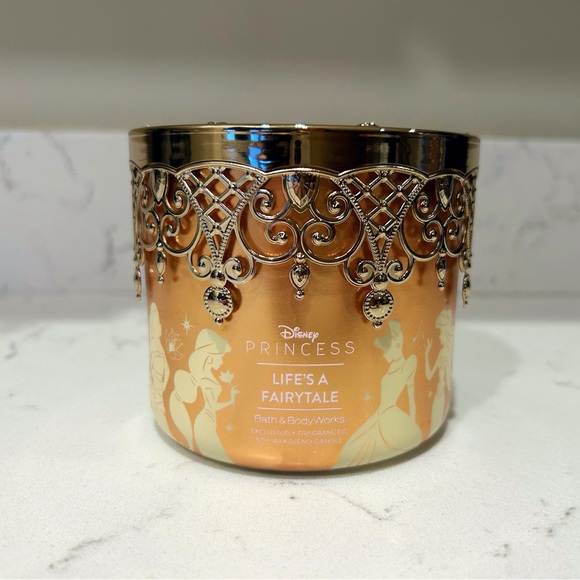 Bath and Body Works Disney Princess Candle - Picture 2 of 10